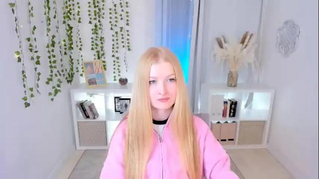 Image 3 of laly_peach Stream on Chaturbate on 1 month ago