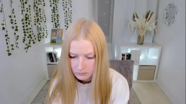 Image 6 of laly_peach Stream on Chaturbate on 1 month ago