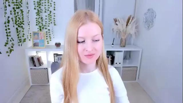 Image 12 of laly_peach Stream on Chaturbate on 1 month ago