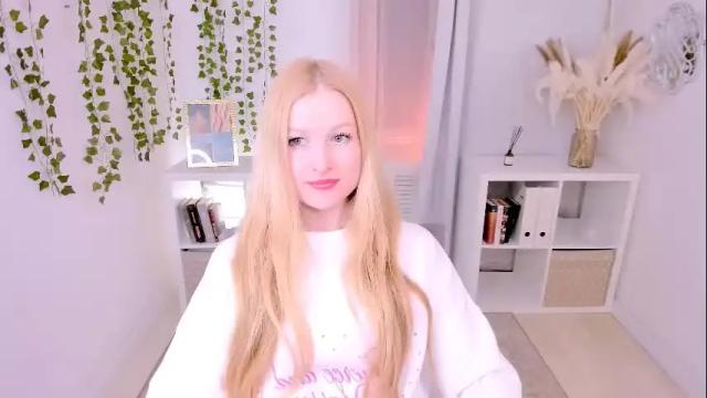Image 6 of laly_peach Stream on Chaturbate on 29 days ago