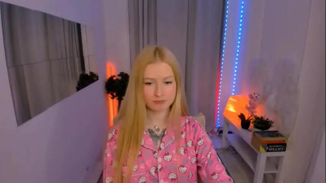 Image 10 of laly_peach Stream on Chaturbate on 9 days ago