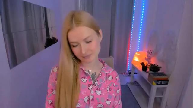 Image 3 of laly_peach Stream on Chaturbate on 9 days ago