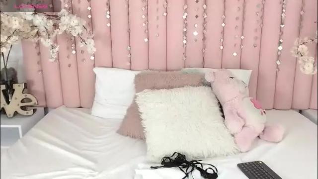 Image 6 of lalycastro Stream on Chaturbate on 3 months ago