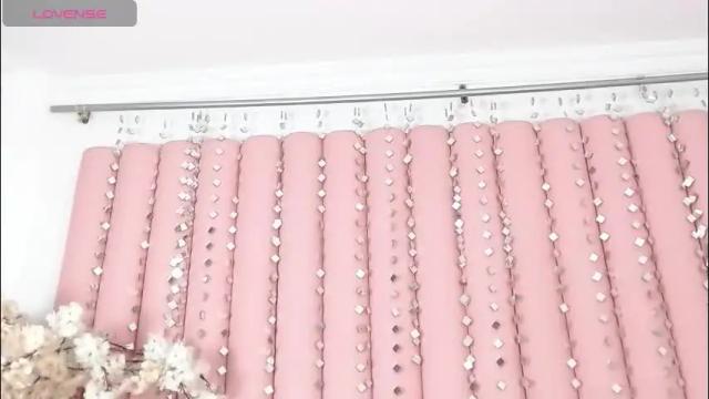Image 7 of lalycastro Stream on Chaturbate on 2 months ago