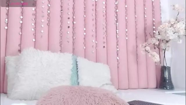 Image 8 of lalycastro Stream on Chaturbate on 1 month ago