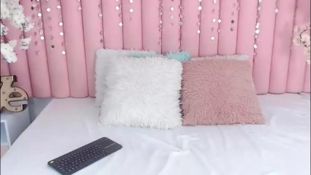 Image 6 of lalycastro Stream on Chaturbate on 1 month ago