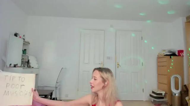 Image 8 of lamantina Stream on Chaturbate on 15 months ago