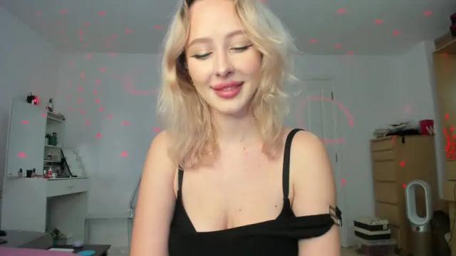 Image 10 of lamantina Stream on Chaturbate on 15 months ago