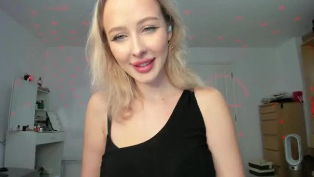 Image 4 of lamantina Stream on Chaturbate on 15 months ago