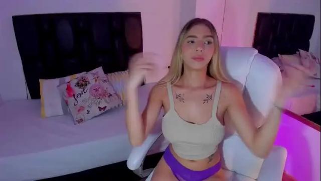 Image 3 of lana__rosse Stream on Chaturbate on 2 months ago