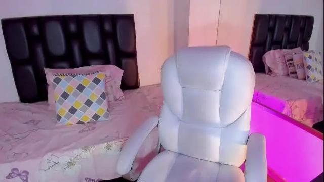 Image 8 of lana__rosse Stream on Chaturbate on 2 months ago
