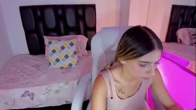 Image 11 of lana__rosse Stream on Chaturbate on 2 months ago