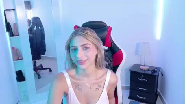 Image 2 of lana__rosse Stream on Chaturbate on 1 month ago