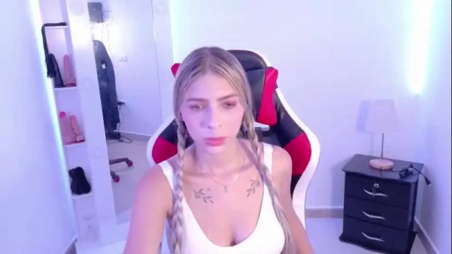 Image 7 of lana__rosse Stream on Chaturbate on 1 month ago