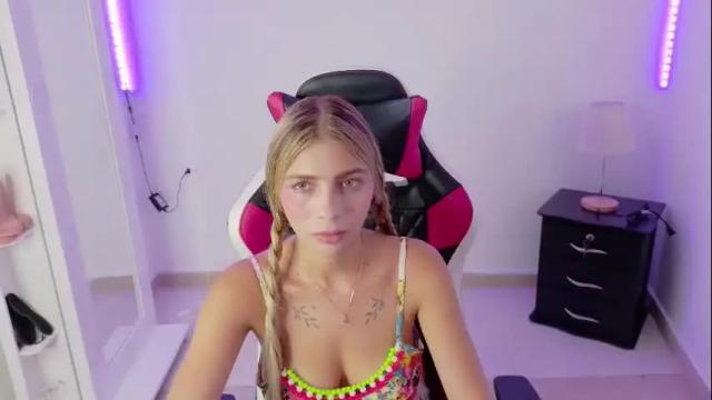 Image 11 of lana__rosse Stream on Chaturbate on 1 month ago