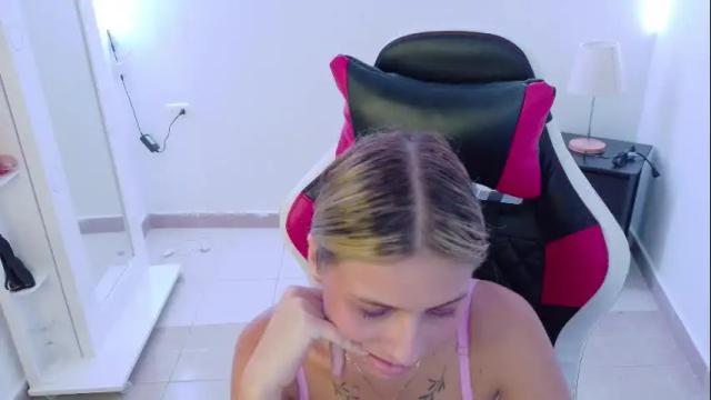 Image 7 of lana__rosse Stream on Chaturbate on 1 month ago