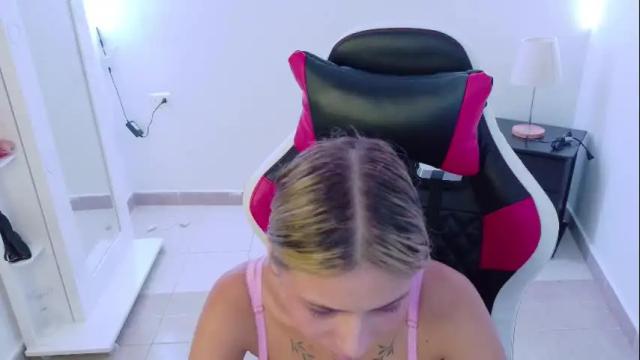 Image 8 of lana__rosse Stream on Chaturbate on 1 month ago