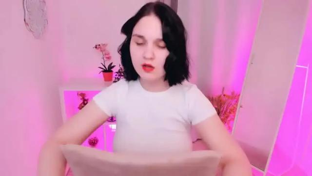 Image 2 of lana__xx Stream on Chaturbate on 16 months ago