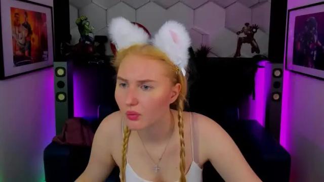 Image 10 of lana_delmar Stream on Chaturbate on 27 months ago