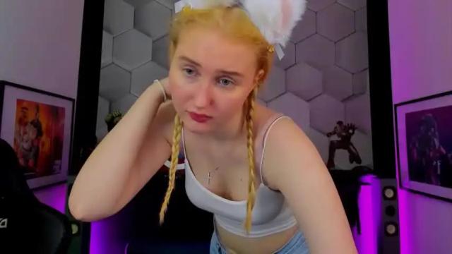 Image 6 of lana_delmar Stream on Chaturbate on 27 months ago