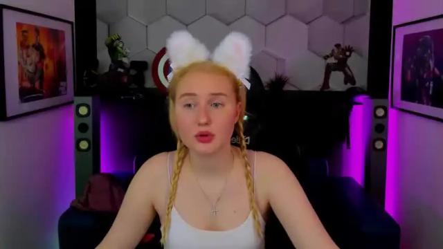 Image 7 of lana_delmar Stream on Chaturbate on 27 months ago