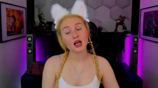 Image 8 of lana_delmar Stream on Chaturbate on 27 months ago