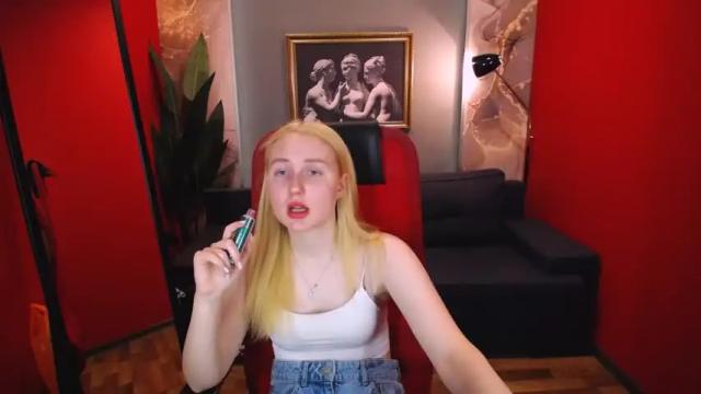 Image 7 of lana_delmar Stream on Chaturbate on 27 months ago