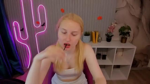 Image 2 of lana_delmar Stream on Chaturbate on 26 months ago
