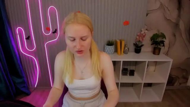 Image 4 of lana_delmar Stream on Chaturbate on 26 months ago