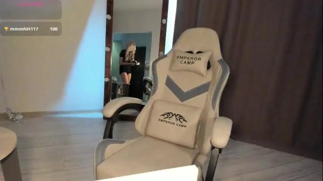 Image 6 of lana_younes Stream on Chaturbate on 23 days ago