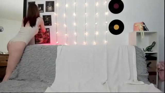 Image 2 of lanadelmaar Stream on Chaturbate on 18 months ago