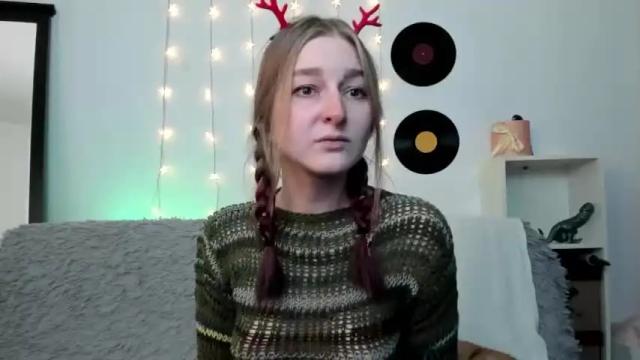 Image 6 of lanadelmaar Stream on Chaturbate on 18 months ago