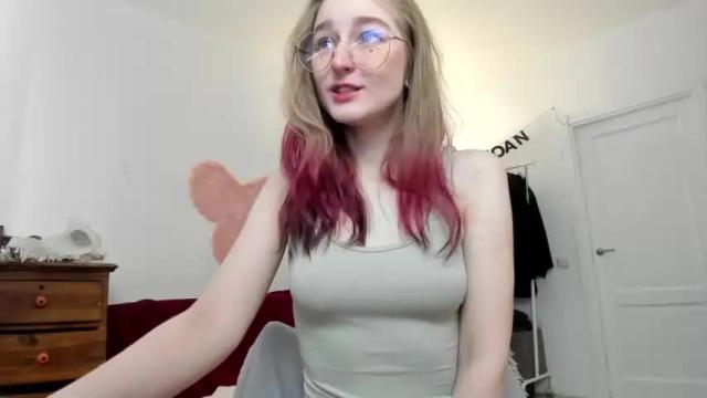 Image 3 of lanadelmaar Stream on Chaturbate on 15 months ago
