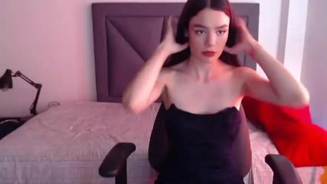 Image 2 of lanagolden Stream on Chaturbate on 16 months ago