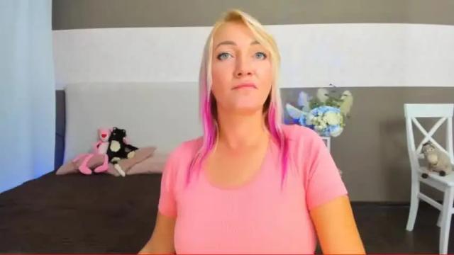 Image 2 of lanaleee Stream on Chaturbate on 19 months ago