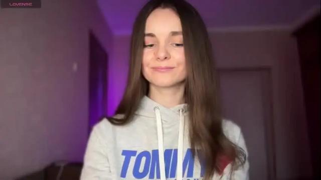 Image 11 of lanaloulou Stream on Chaturbate on 1 month ago