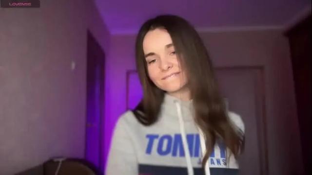 Image 12 of lanaloulou Stream on Chaturbate on 1 month ago