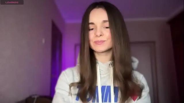 Image 2 of lanaloulou Stream on Chaturbate on 1 month ago