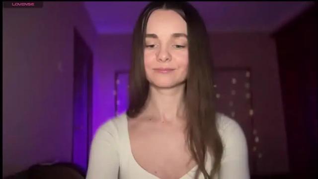 Image 12 of lanaloulou Stream on Chaturbate on 29 days ago