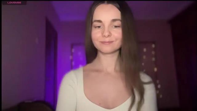 Image 6 of lanaloulou Stream on Chaturbate on 29 days ago