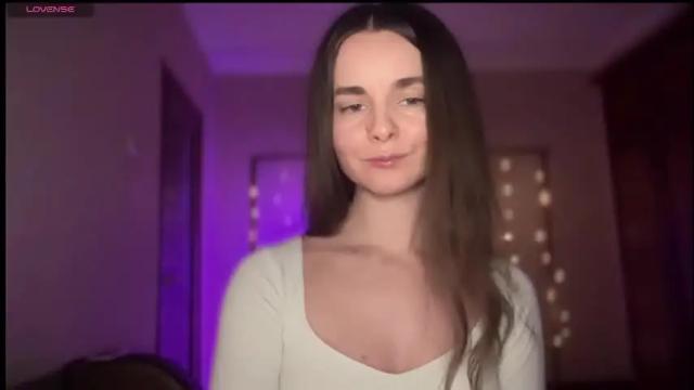 Image 7 of lanaloulou Stream on Chaturbate on 29 days ago