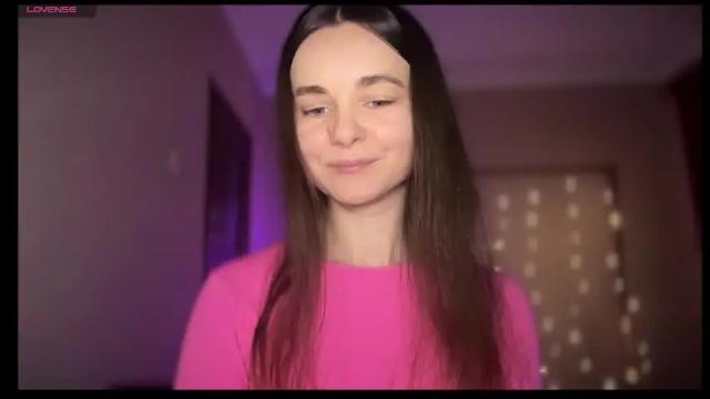 Image 7 of lanaloulou Stream on Chaturbate on 19 days ago