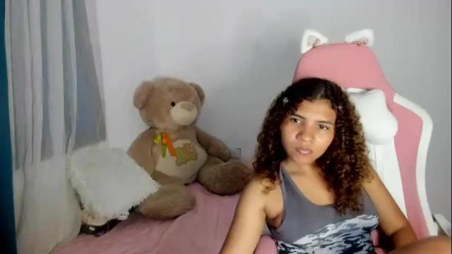 Image 2 of lanarouse1 Stream on Chaturbate on 8 months ago