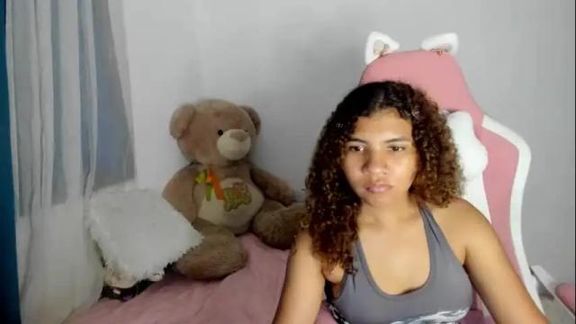 Image 3 of lanarouse1 Stream on Chaturbate on 8 months ago