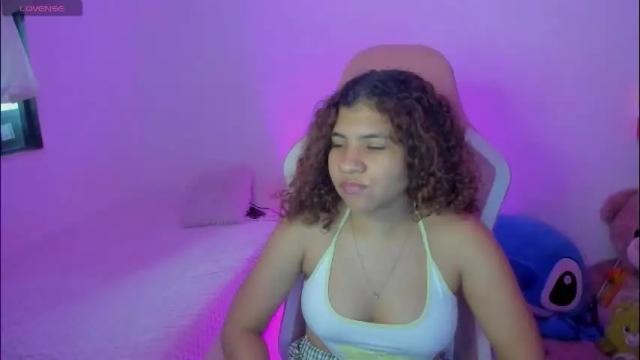 Image 12 of lanarouse1 Stream on Chaturbate on 6 days ago