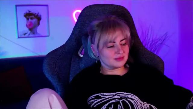 Image 8 of lanawolsen Stream on Chaturbate on 16 months ago