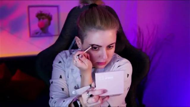 Image 4 of lanawolsen Stream on Chaturbate on 16 months ago