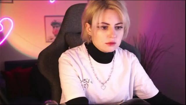 Image 6 of lanawolsen Stream on Chaturbate on 15 months ago
