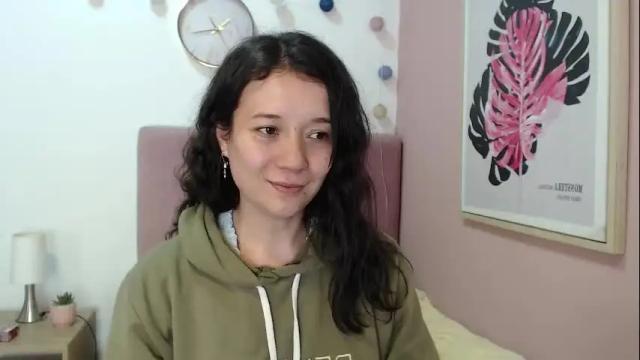 Image 10 of lanna_mills Stream on Chaturbate on 1 month ago