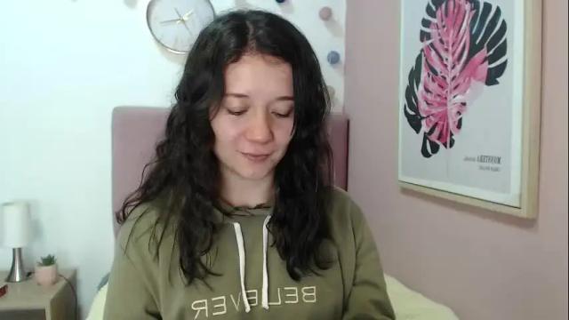 Image 6 of lanna_mills Stream on Chaturbate on 1 month ago